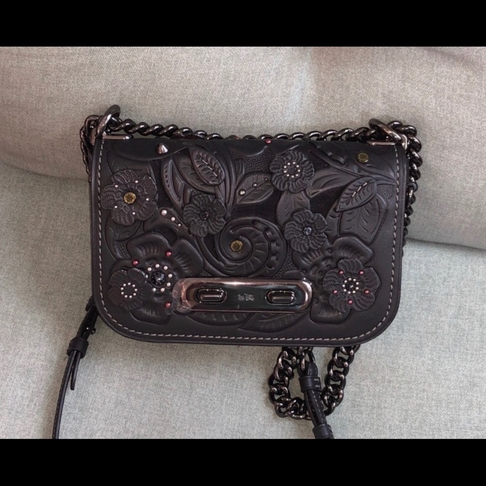 Coach swagger tea rose 20 crossbody.